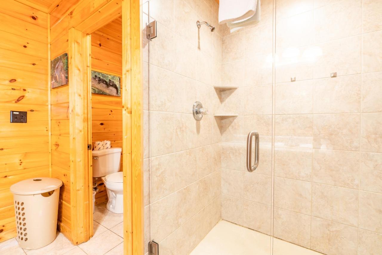 Comfort Cabin Bearway To Heaven W Private Hot Tub Pigeon Forge Εξωτερικό φωτογραφία