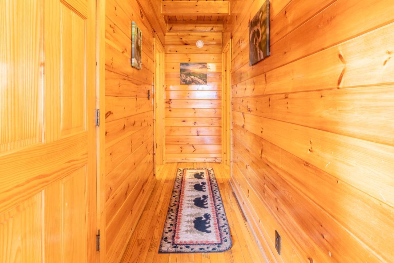 Comfort Cabin Bearway To Heaven W Private Hot Tub Pigeon Forge Εξωτερικό φωτογραφία