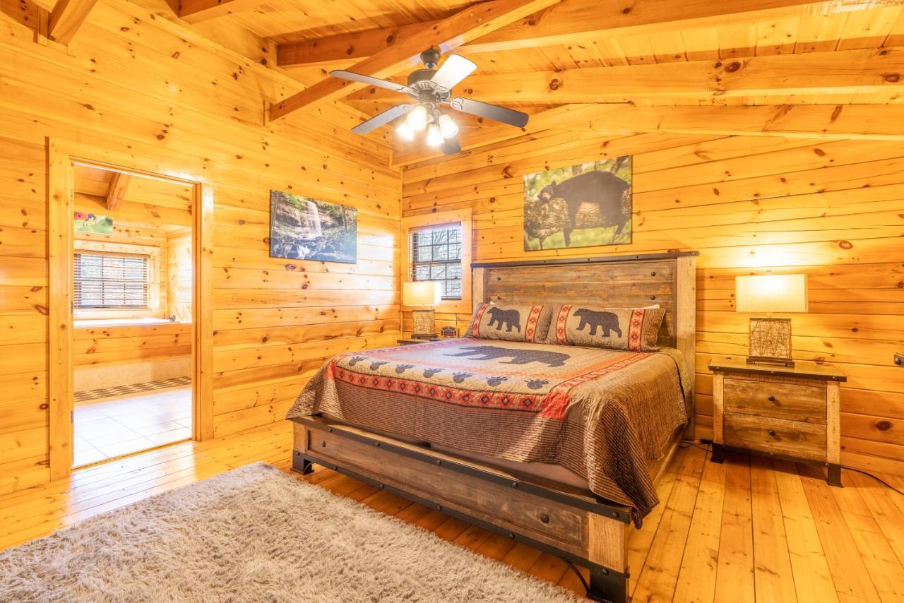 Comfort Cabin Bearway To Heaven W Private Hot Tub Pigeon Forge Εξωτερικό φωτογραφία